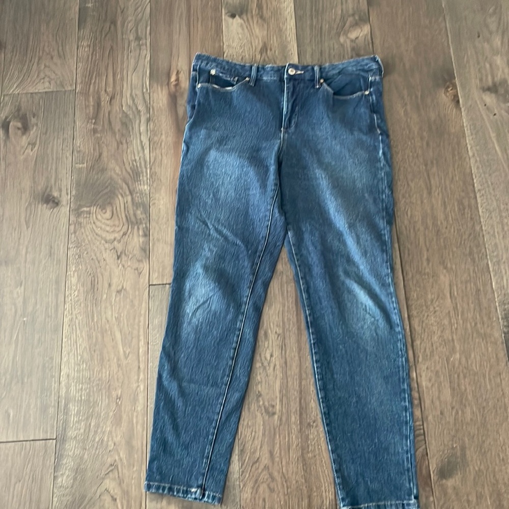 Jeans - Picture 2 of 3